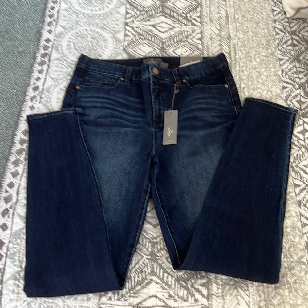 Chico’s So Slimming Blue Denim Leggings Size 1.5 R.  NWT
